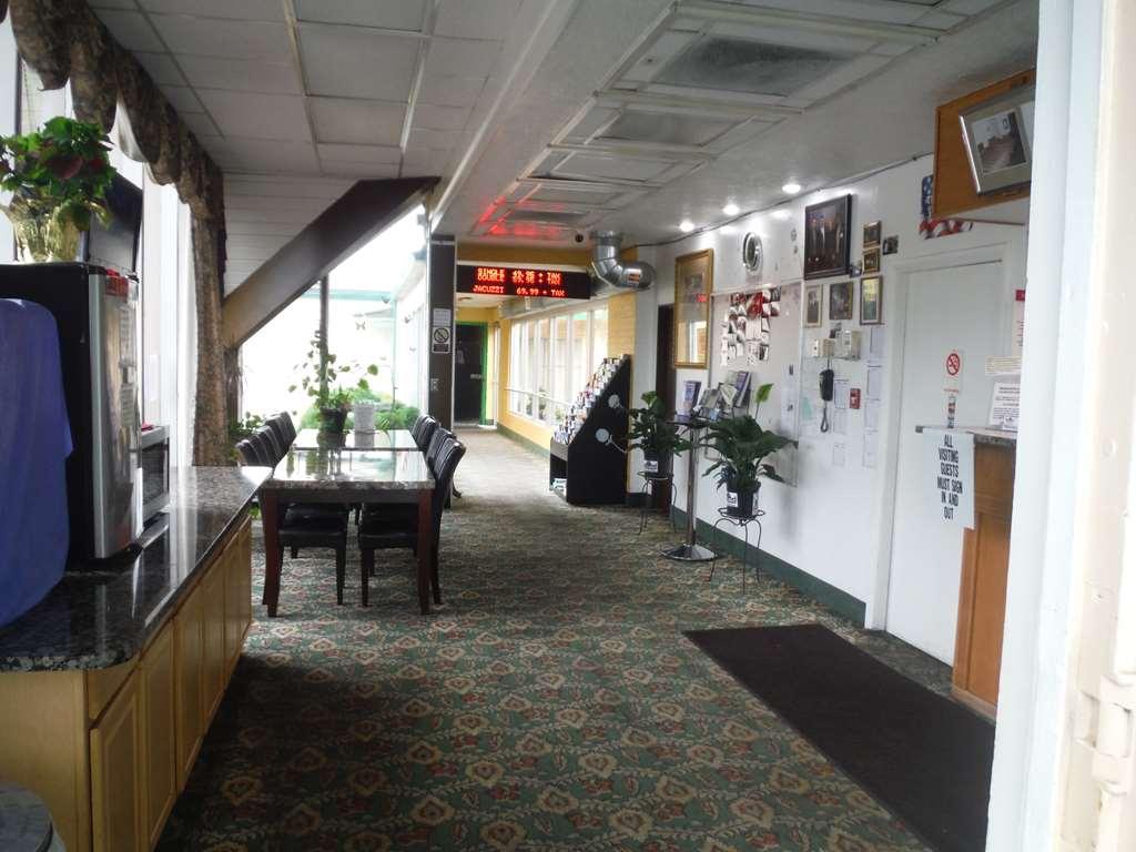 Budgetel Inn & Suites Hotel Grand Rapids Interior photo