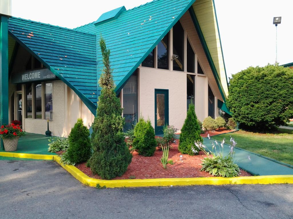 Budgetel Inn & Suites Hotel Grand Rapids Exterior photo