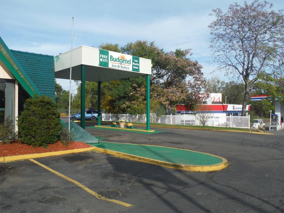 Budgetel Inn & Suites Hotel Grand Rapids Exterior photo