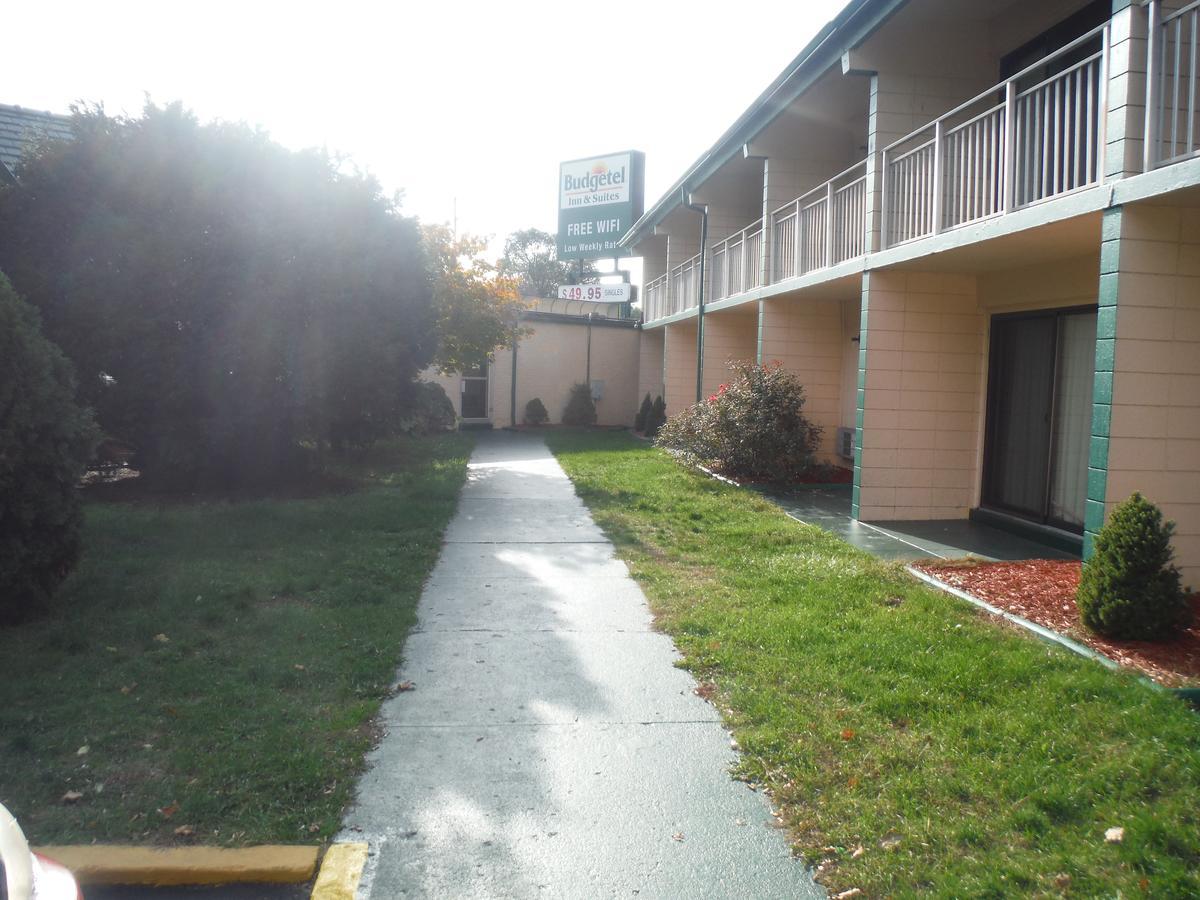 Budgetel Inn & Suites Hotel Grand Rapids Exterior photo